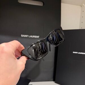Yves St-Laurent sunglasses brand NEW 🖤